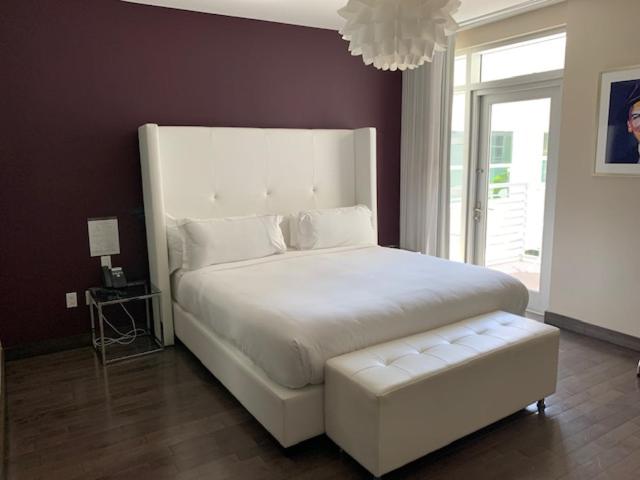 Premium Zimmer mit Kingsize-Bett und Balkon