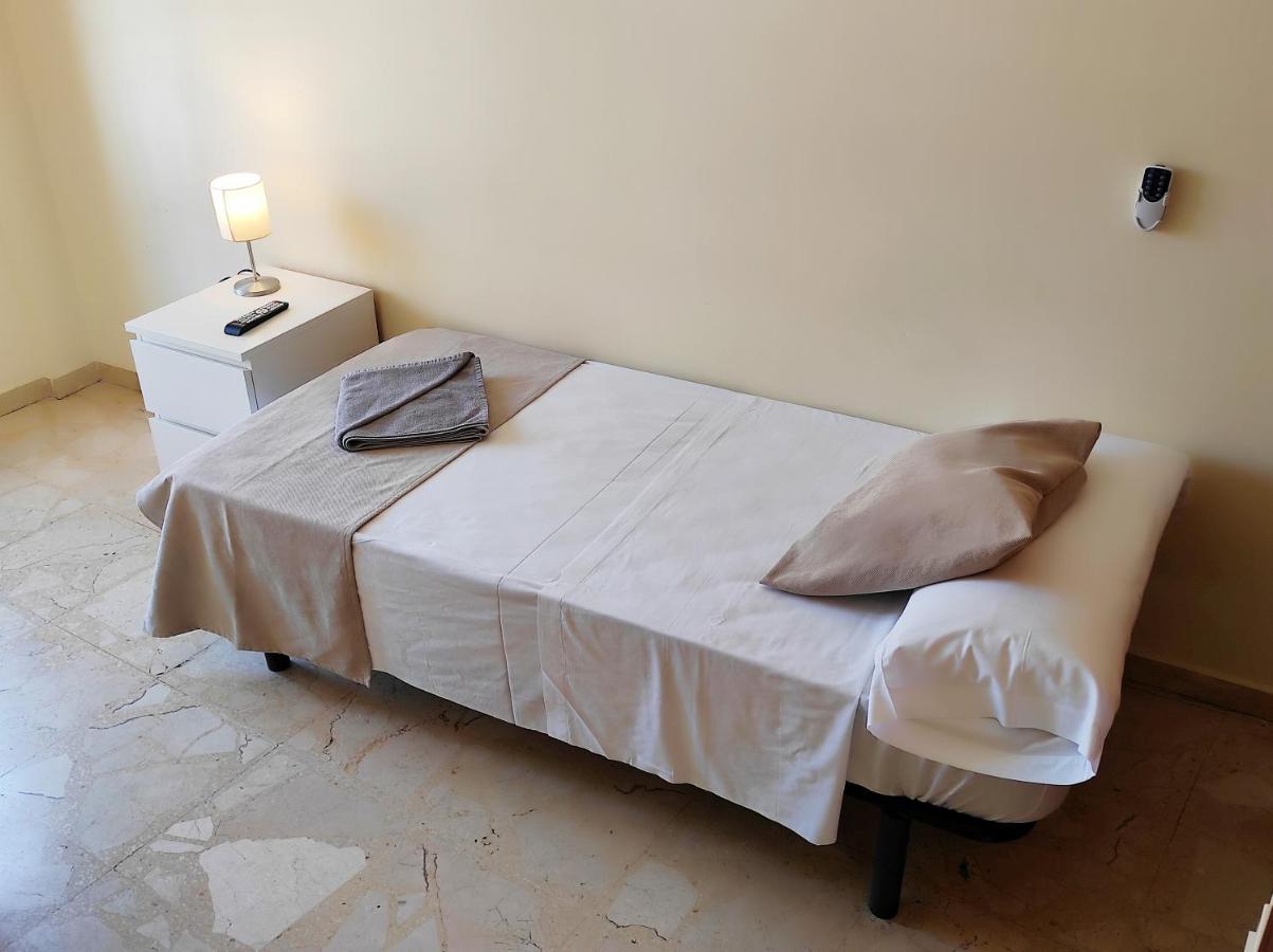 Camera Singola Standard con Bagno in Comune