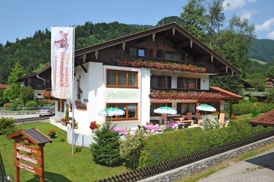 Gästehaus Bartholomäus - Ferienwohnung Oberwössen