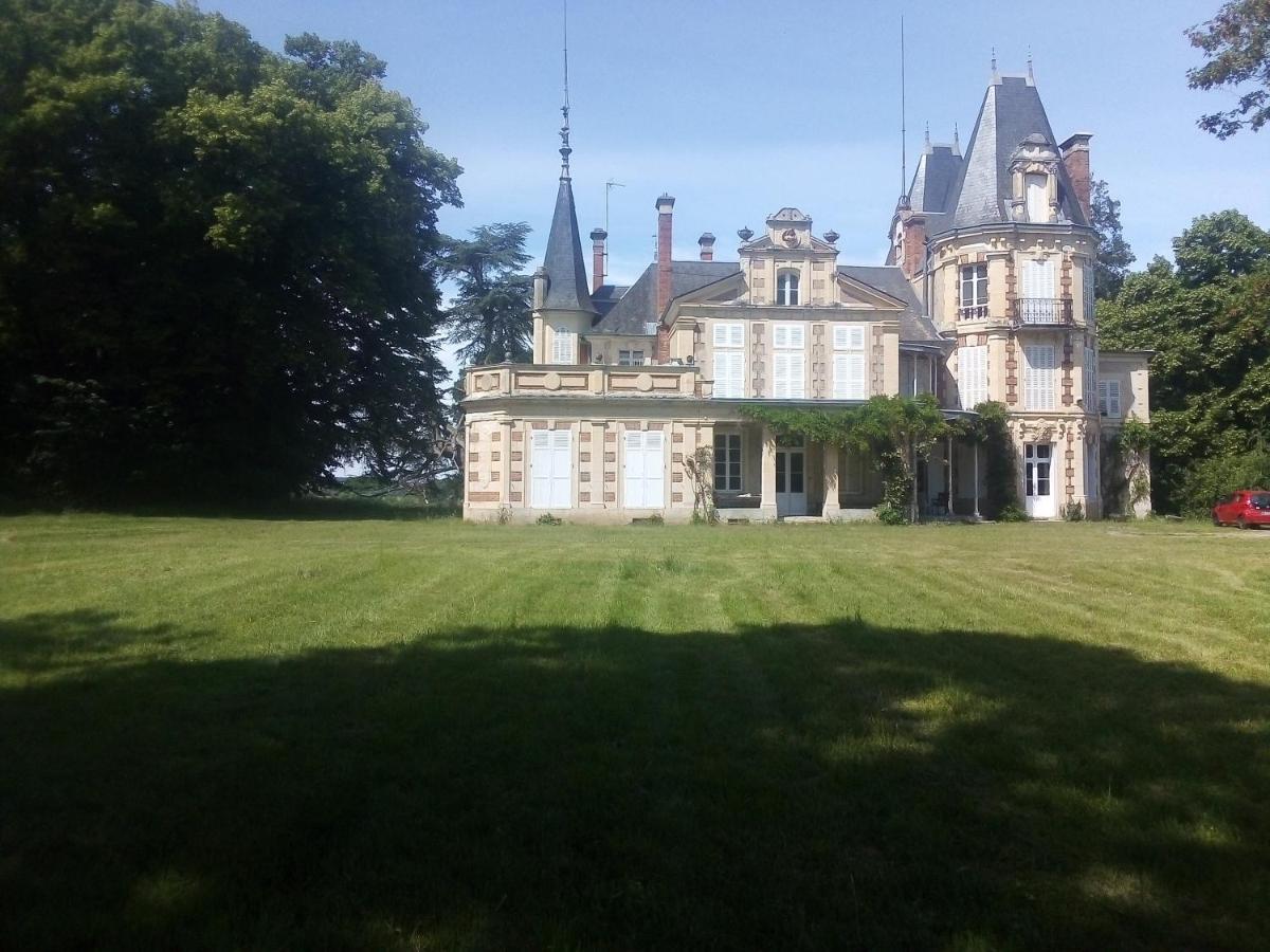 B&B Nevers - Château de Maucouvent - Bed and Breakfast Nevers