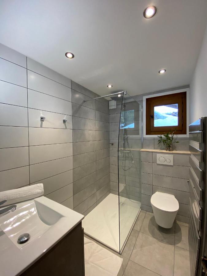 Chambre Double ou Lits Jumeaux avec Salle de Bains Privative