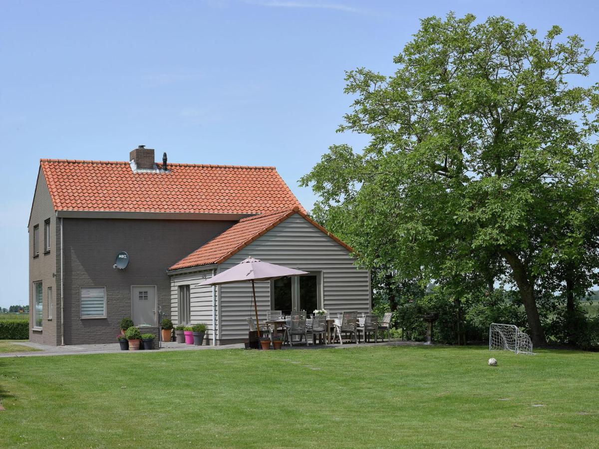 B&B Zuidzande - Holiday home in a rural location near sea - Bed and Breakfast Zuidzande
