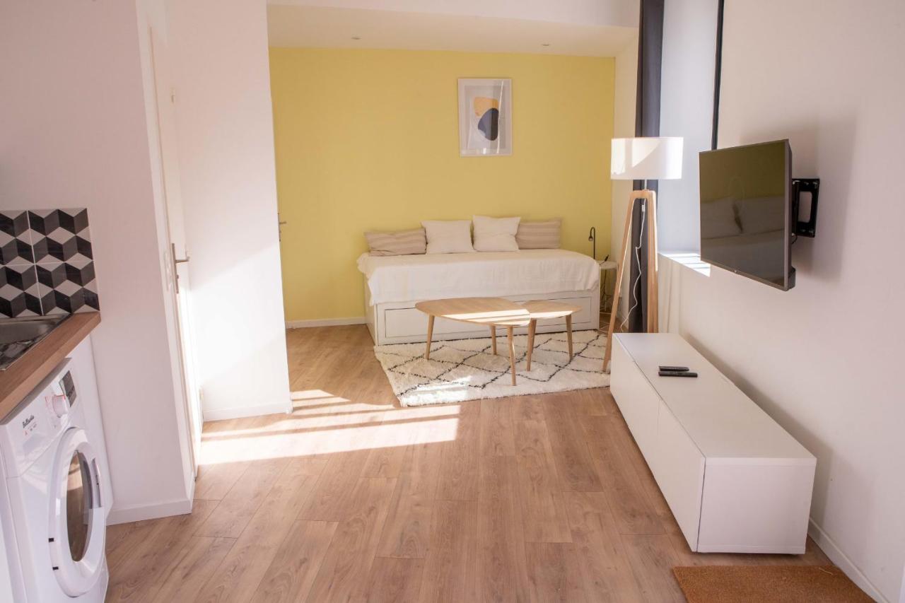 Modern Studio With AC - B&B Burdeos