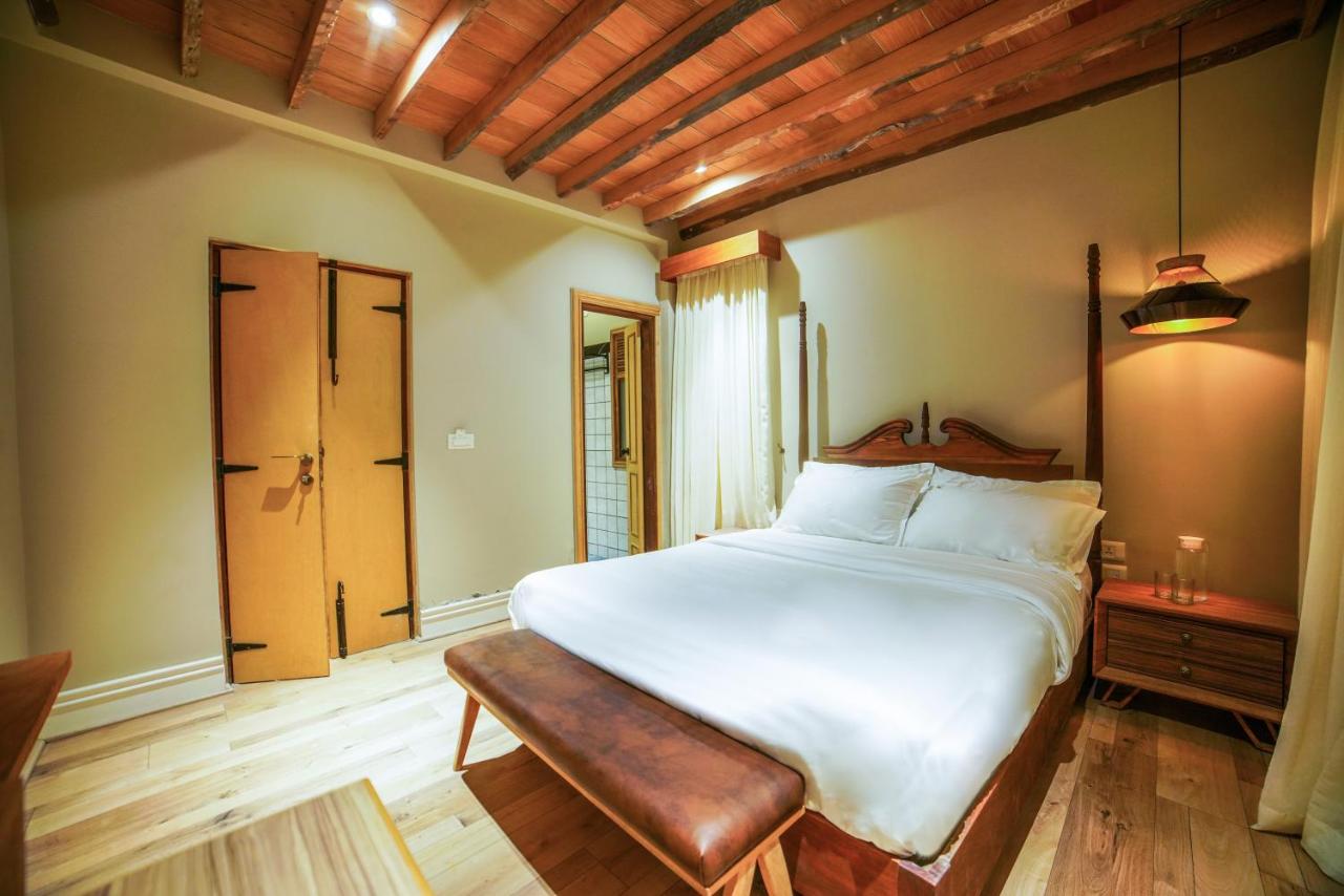 Habitación con cama grande 