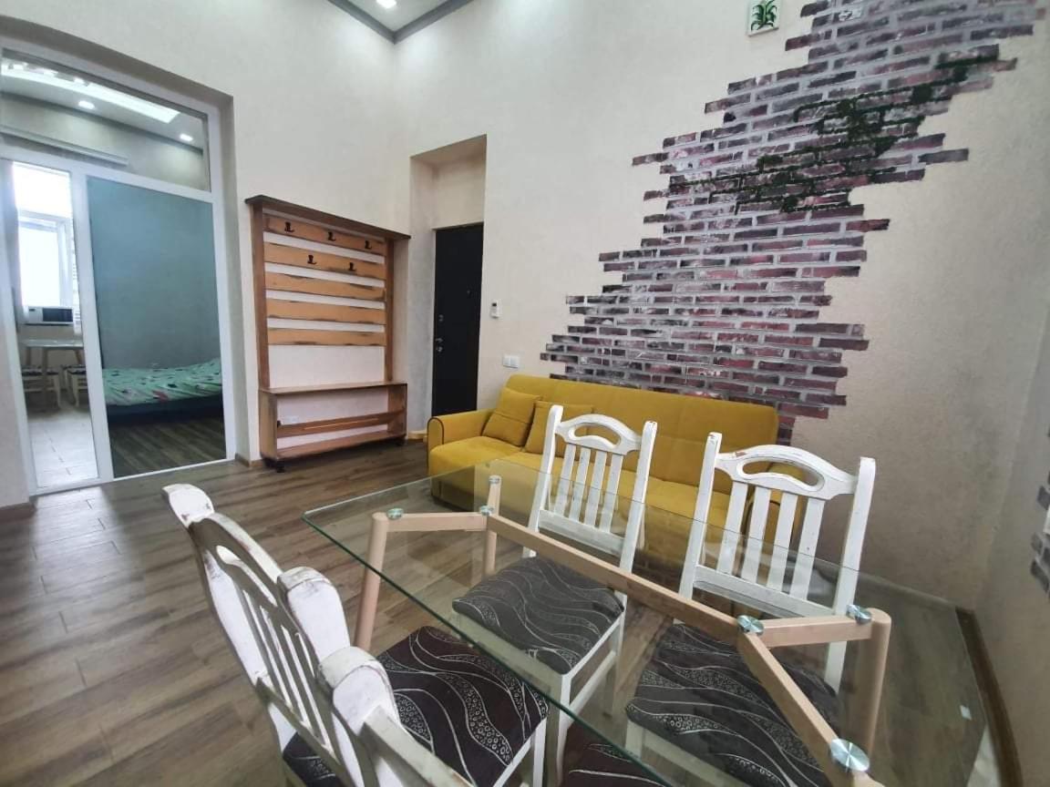 Apartment in Old Batumi - Bed and Breakfast Batoemi