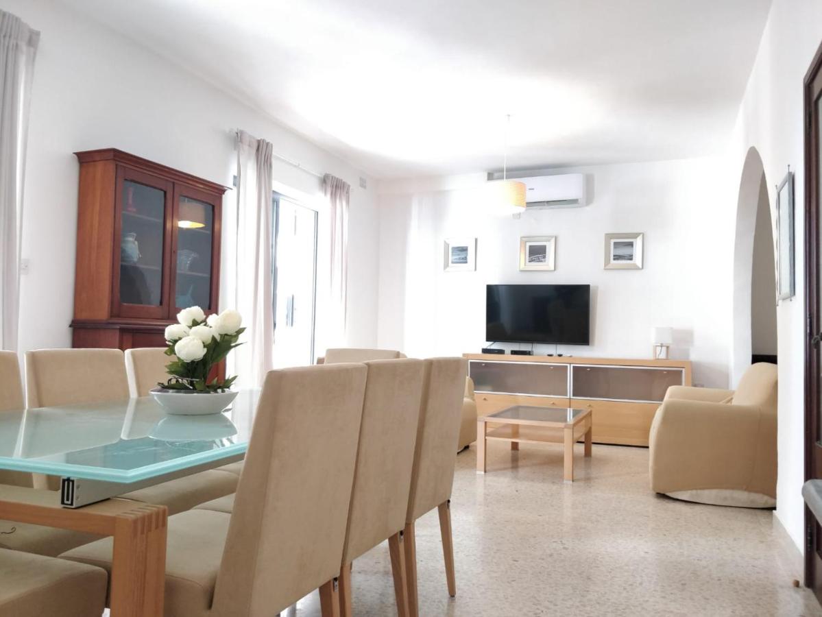 B&B Sliema - Large apartment close to rocky beach MCRE1-1 - Bed and Breakfast Sliema