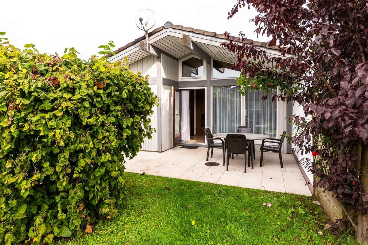 Ferienwohnpark Immenstaad am Bodensee Satteldachhaus Typ 9 SD 59 - Chambres d’hôtes Immenstaad am Bodensee