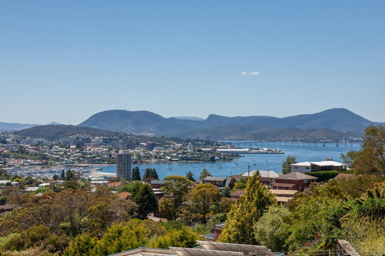 B&B Hobart - The Lookout - Bed and Breakfast Hobart