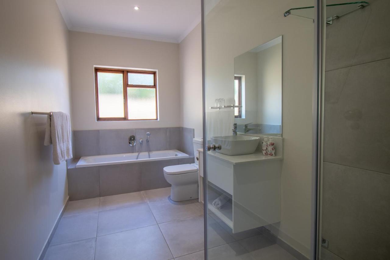 Queen Room with Pool View