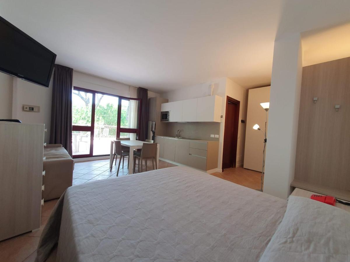 Superior Studio Apartment (2 Adults)