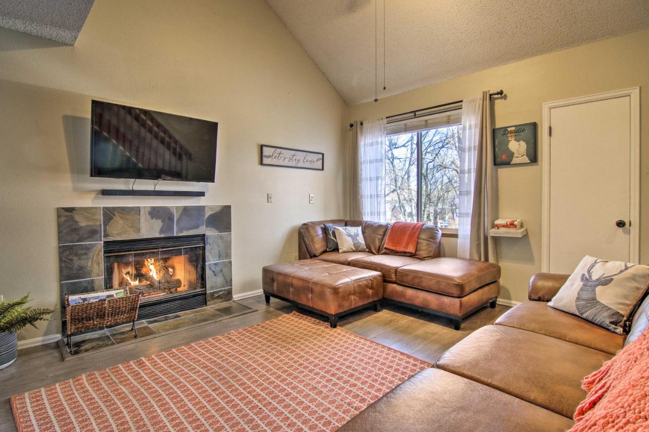 Manitou Springs Escape with AandC and Private Deck! - Ferienwohnung