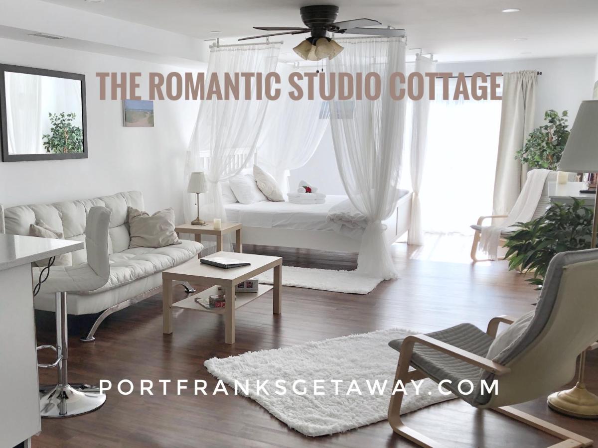 B&B Lambton Shores - Romantic Studio Cottage - Bed and Breakfast Lambton Shores