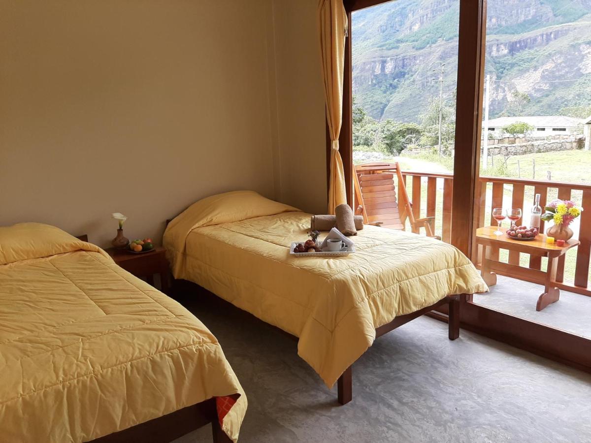 Twin Room with Mountain View