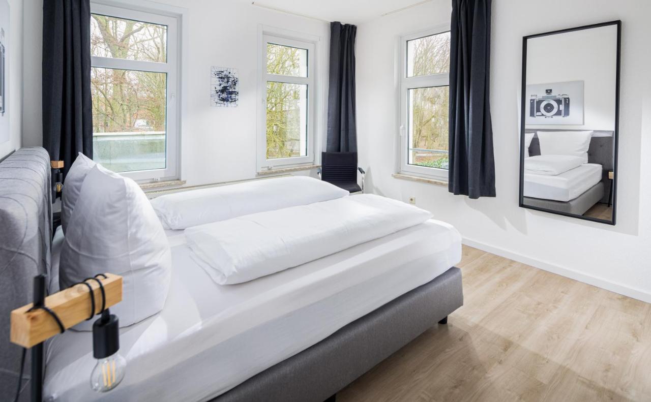One-Bedroom Apartment 7