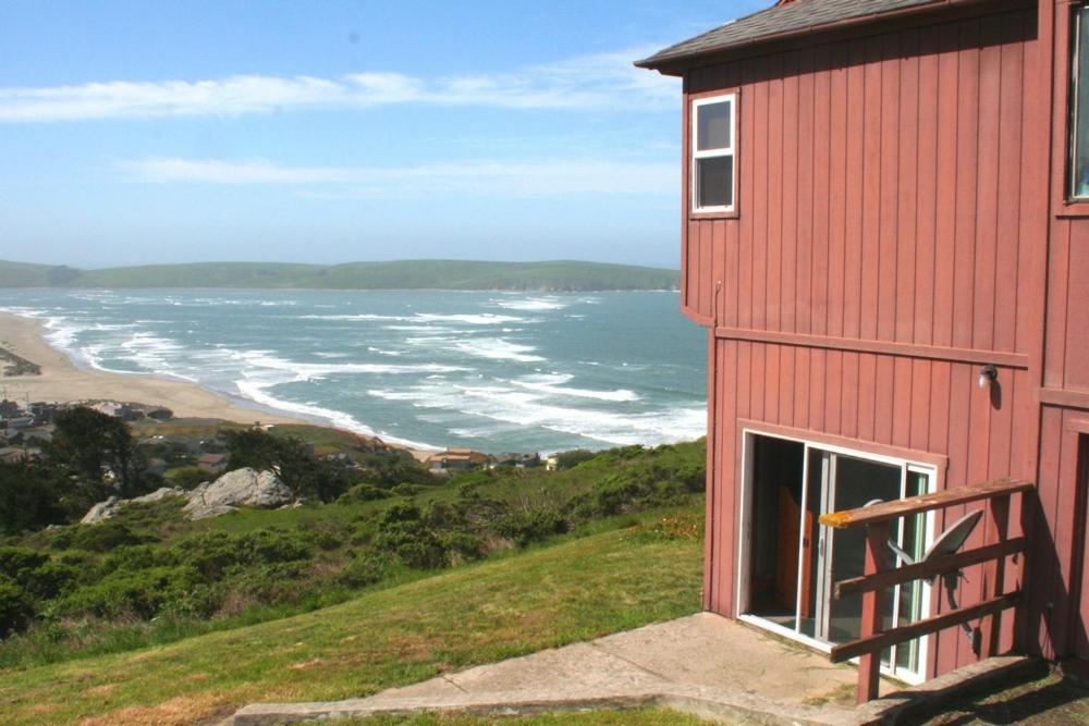 Abalone Alcove! Hot Tub! Pool Table! AMAZING VIEWS! Fast WiFi!! Dog Friendly! - B&B