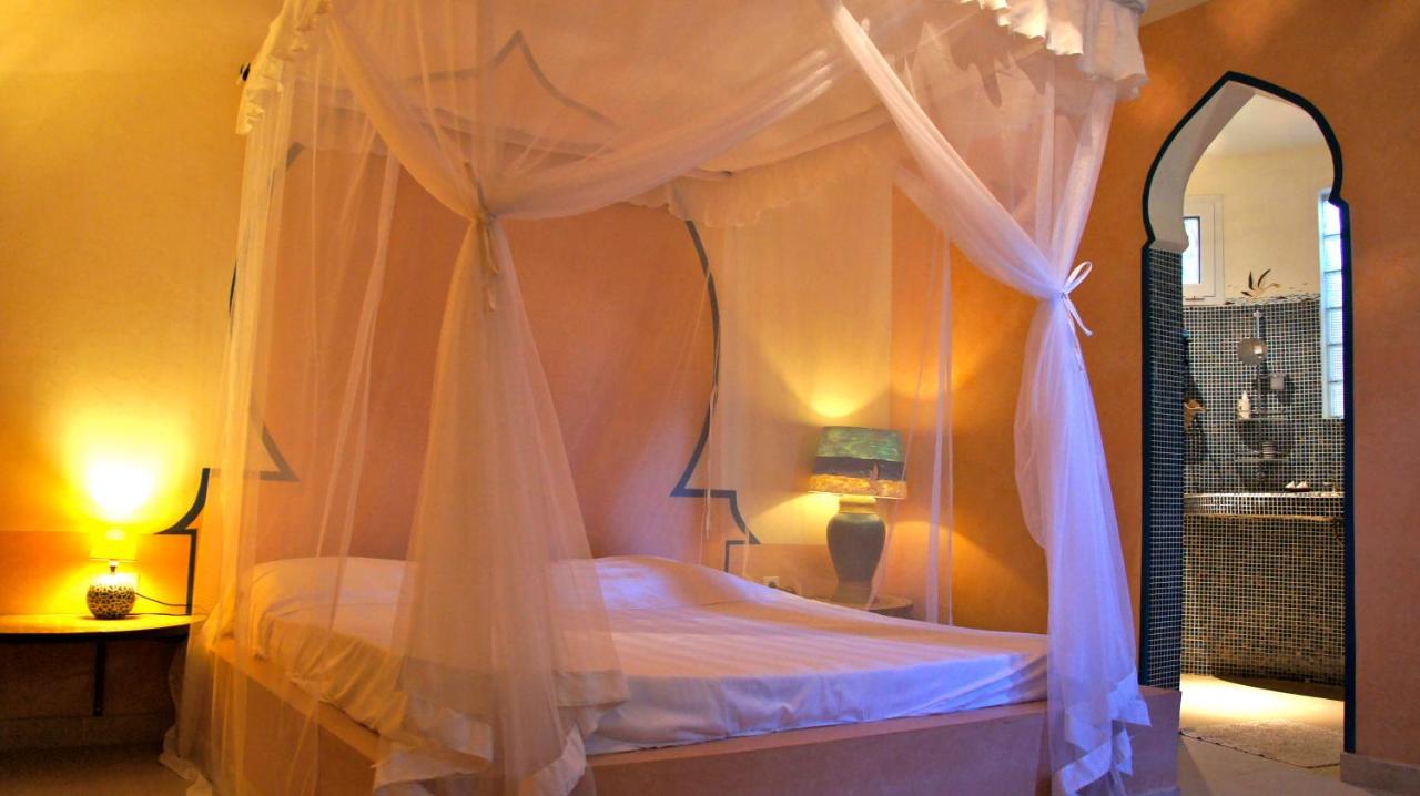 Family Suite (2 Adults + 2 Children)