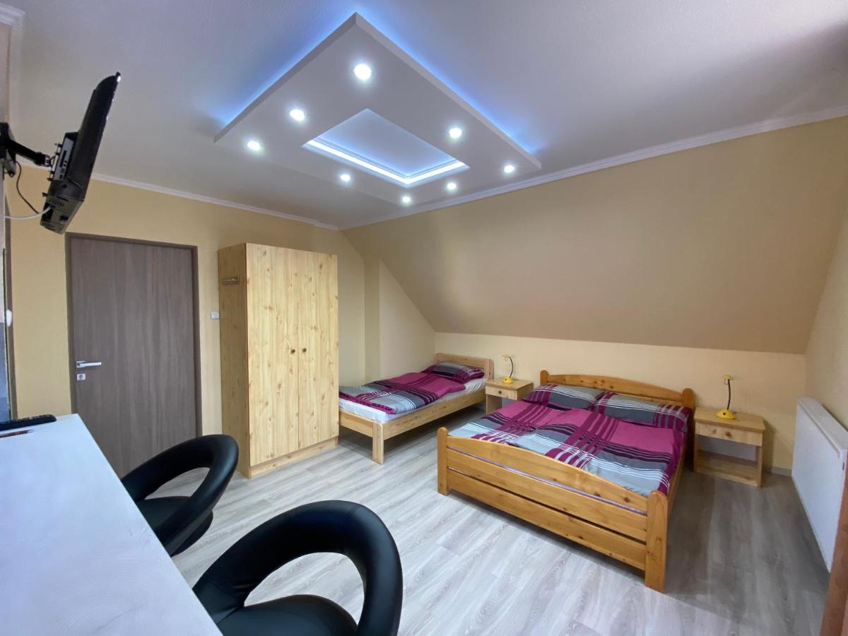 Apartment mit Balkon