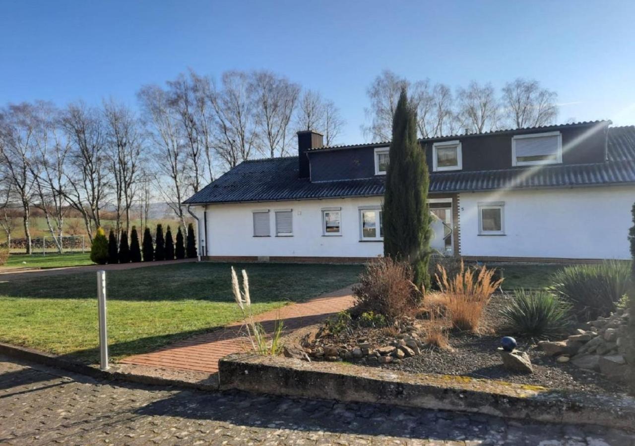 Exklusive Naturoase direkt am Ars Natura Wanderweg mit Panoramablick auf Melsungen - B&B Melsungen