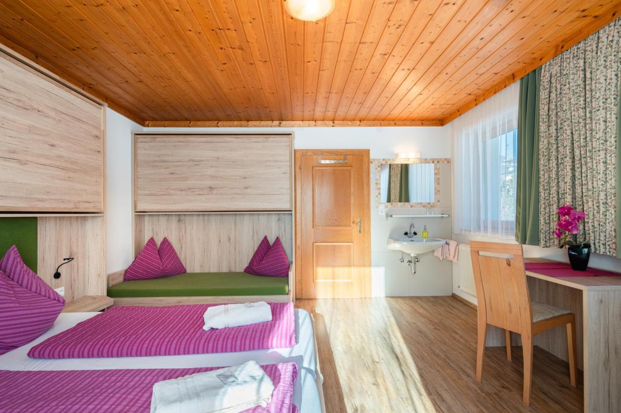 Habitación Familiar Mitterkopf con balcón y baño externo privado 
