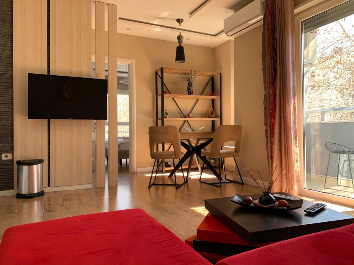 B&B Tirana - Haris Apartments Tirana - Bed and Breakfast Tirana