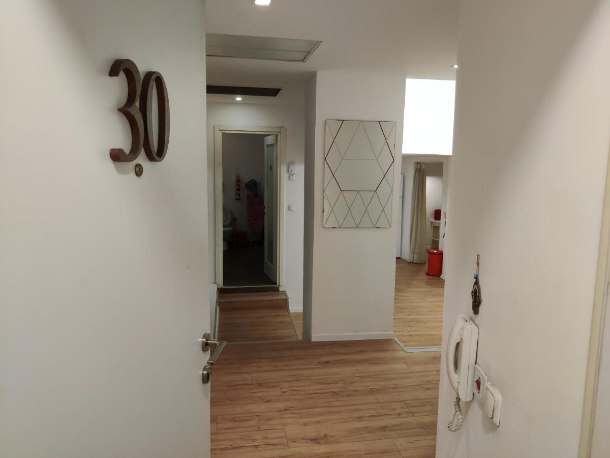 Apartamento con balcón