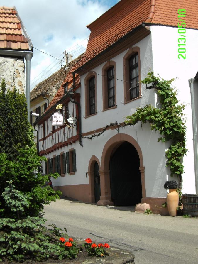 Pfälzer Landhotel Heinrich - Bed and Breakfast