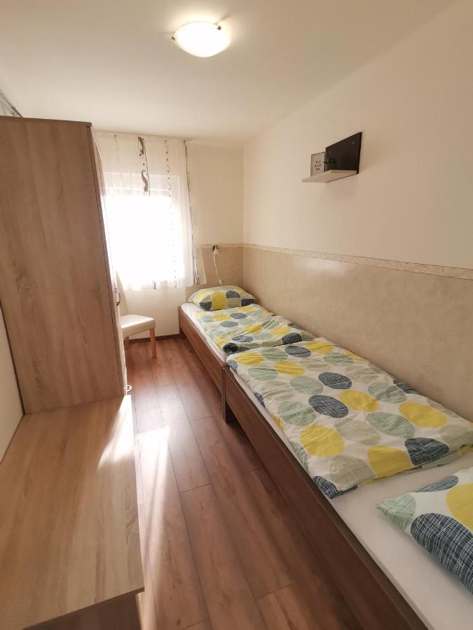 Apartamento con balcón