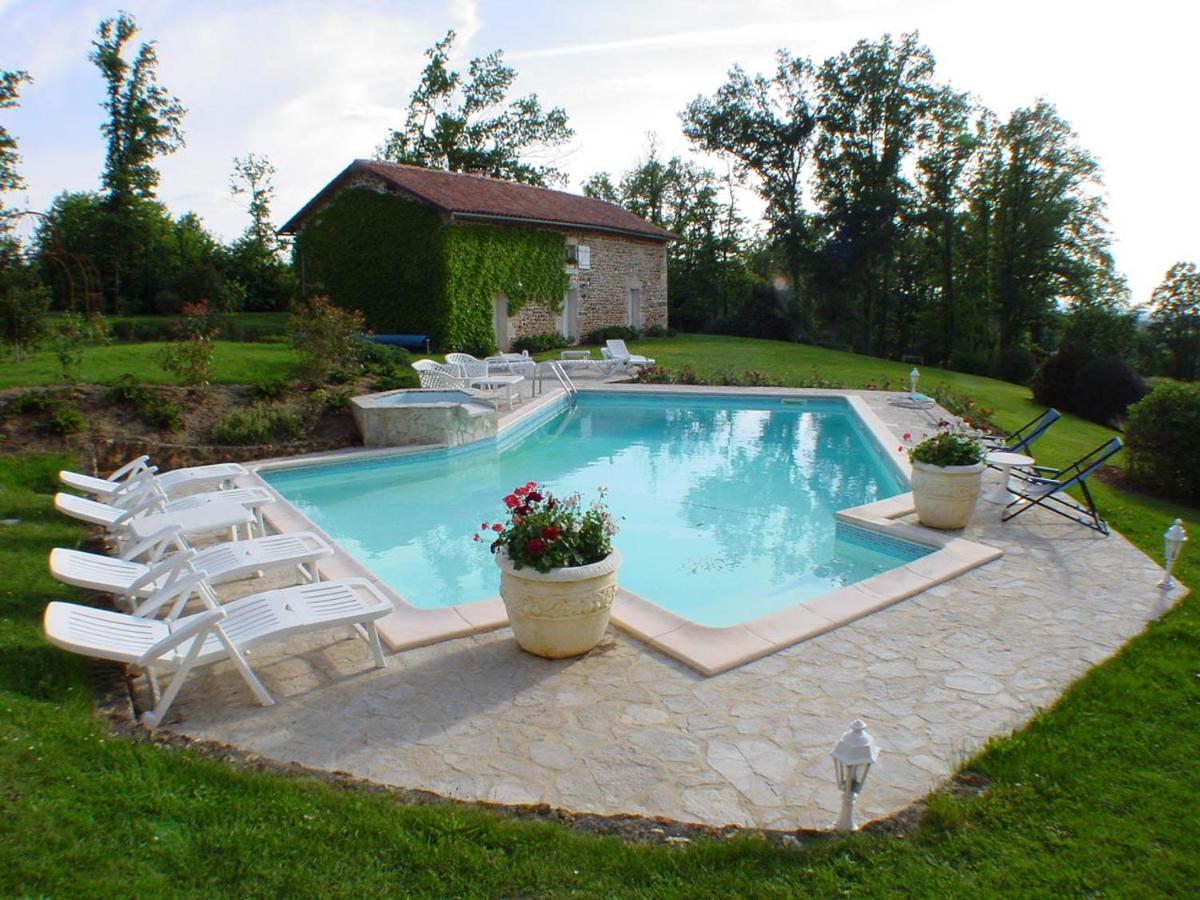 Gîte 4 personnes situé aux portes du Périgord - Ferienwohnung