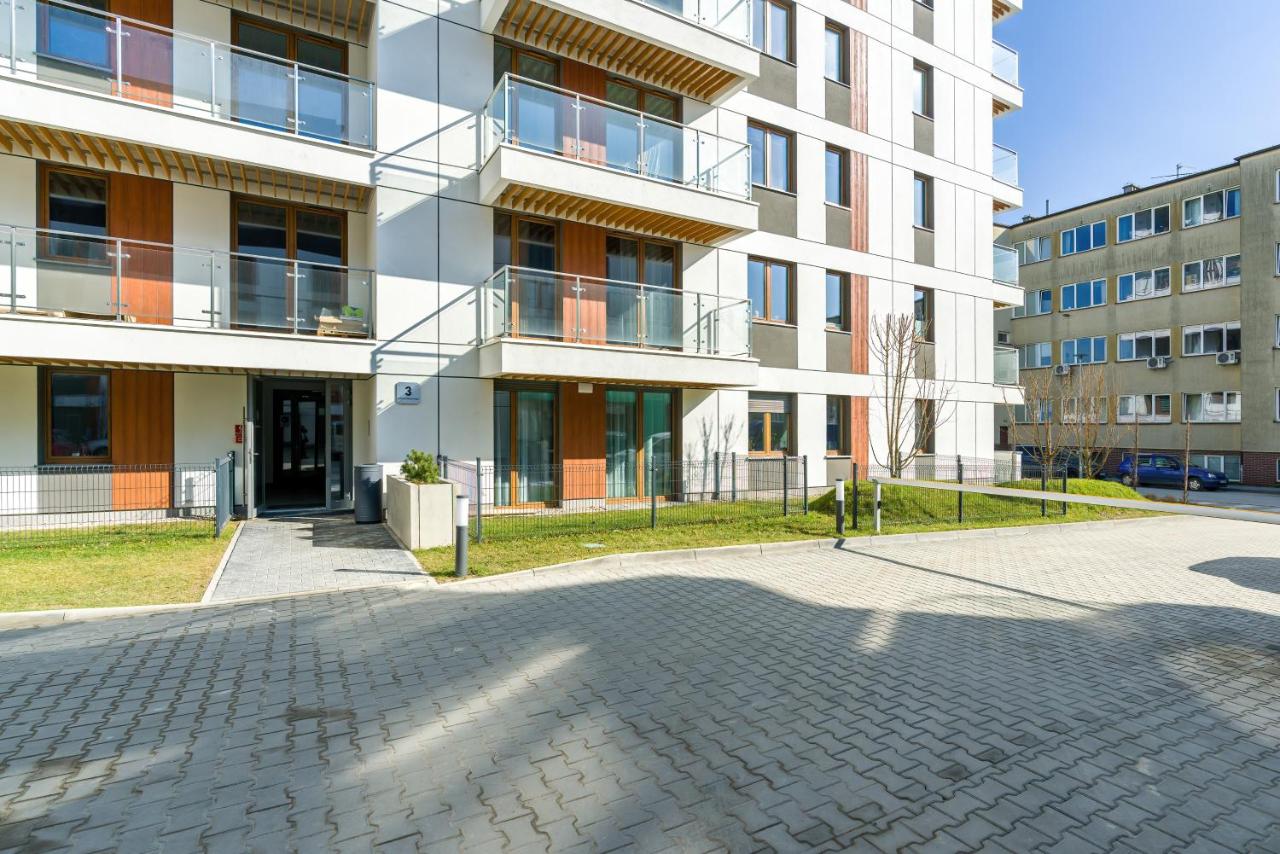 Premium Apartments Poznań Airport by Noclegi Renters - Chambres d’hôtes
