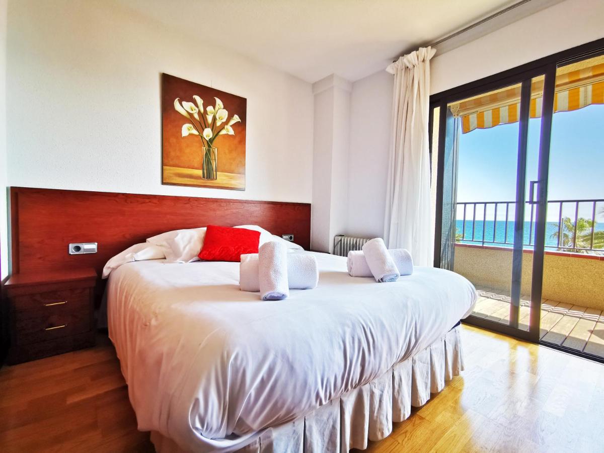 Classic Apartment with Sea View
