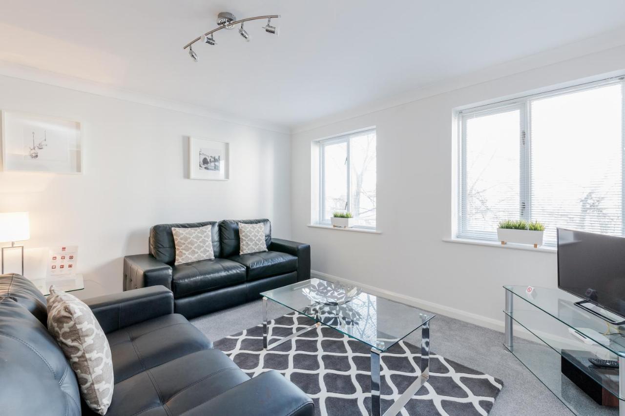 Roomspace Serviced Apartments- Regents Court - Bed and Breakfast