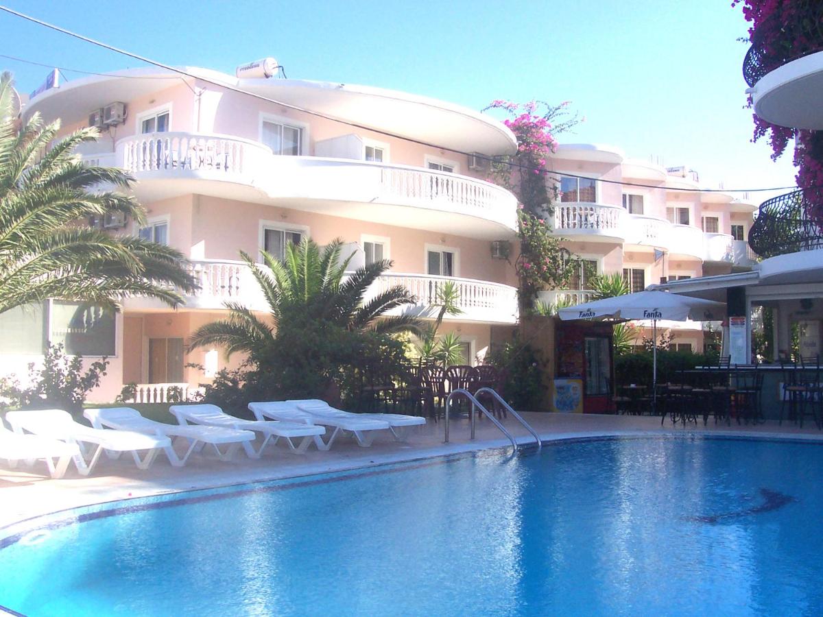 White Palace Pavlos apartment1 - B&B Faliraki