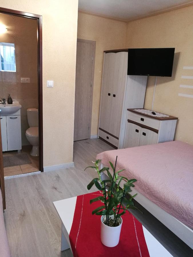 Quadruple Room with Private Bathroom