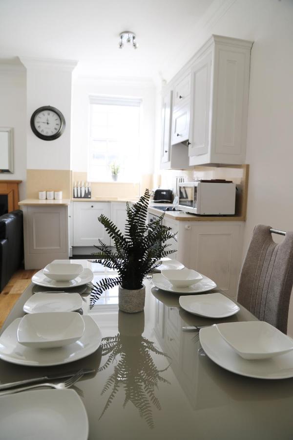 B&B Windsor - Letting Serviced Apartments - Guards View, Windsor - Bed and Breakfast Windsor