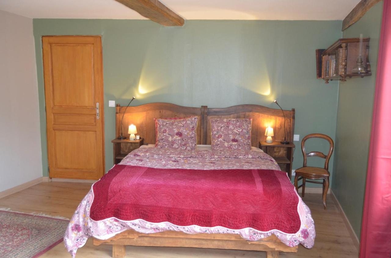 Kamer met Kingsize Bed en Uitzicht op de Tuin