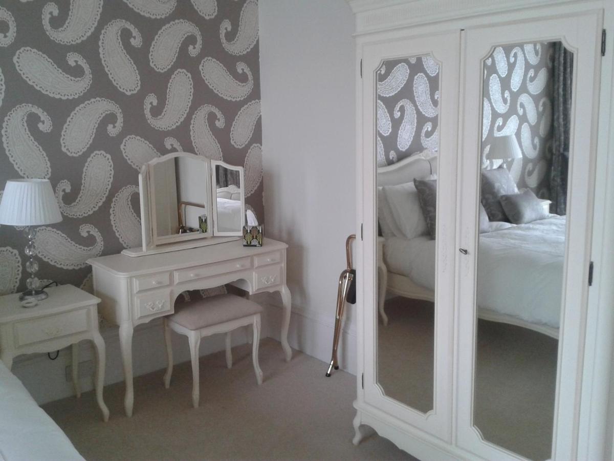 Deluxe King Room with Sea View - 4