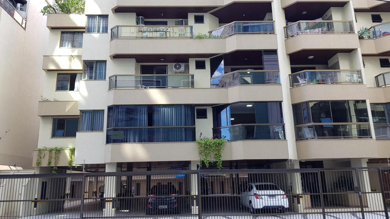 Apto em prédio frente ao mar, Meia Praia Itapema, linda vista, 3 dormitórios - Chambres d'hôtes Itapema