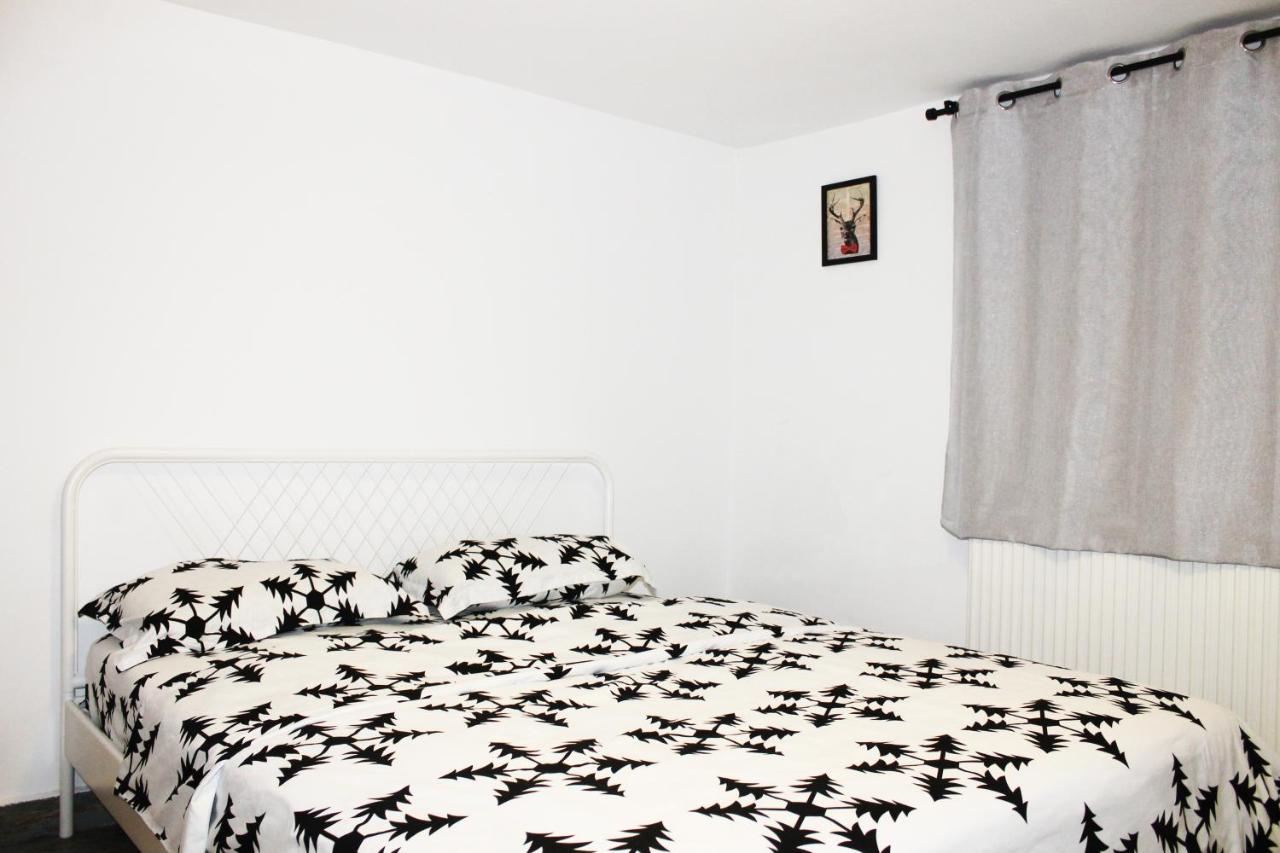 News Studio - B&B
