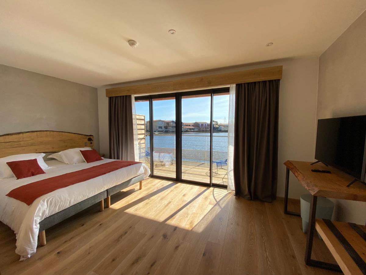 Suite with Private Terrace - Ground Floor