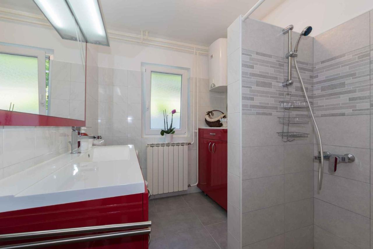 Apartment 3