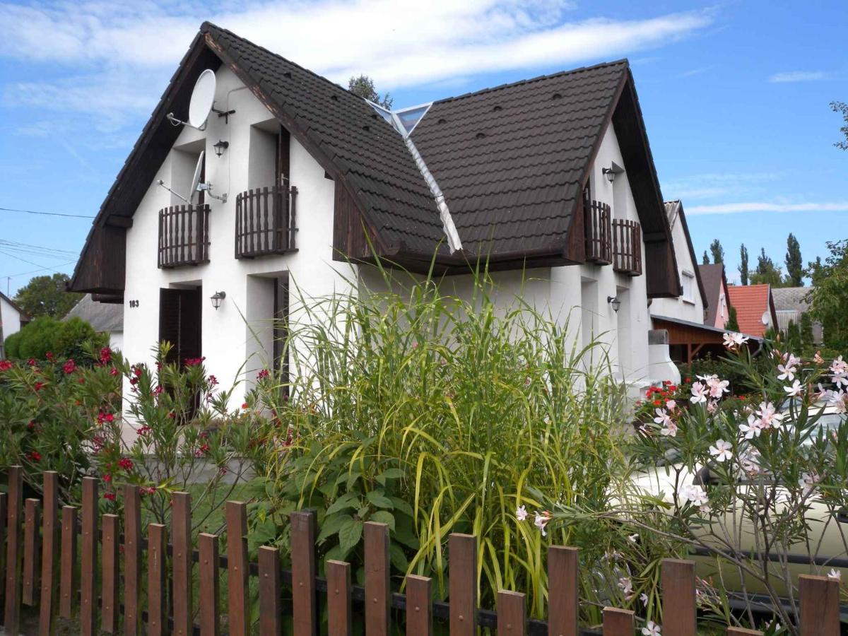 B&B Balatonfenyves - Holiday home in Balatonfenyves 18433 - Bed and Breakfast Balatonfenyves