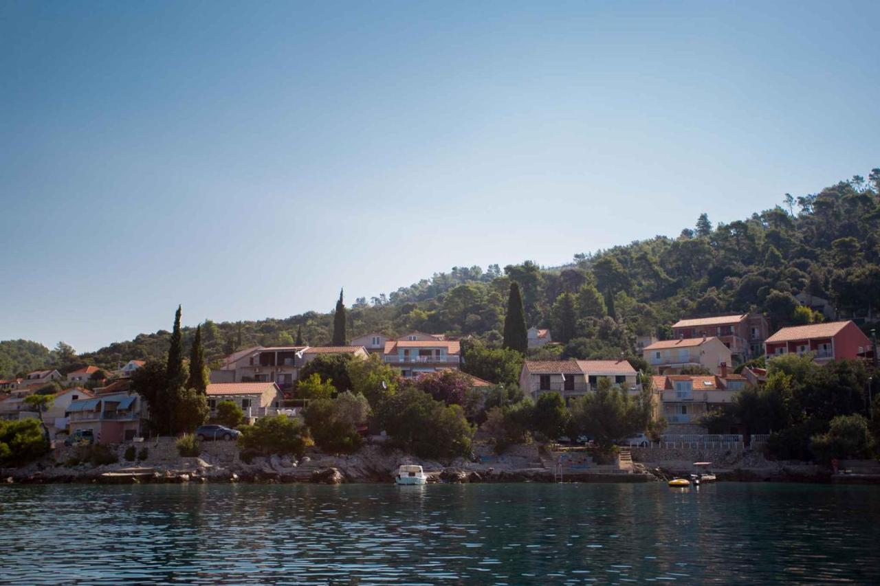 B&B Brna - Brna, otok Korcula Two-Bedroom Apartment 1 - Bed and Breakfast Brna