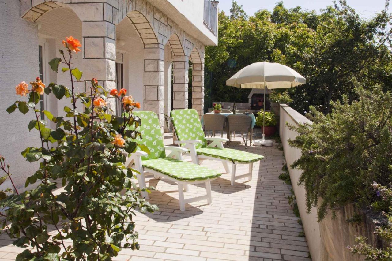 Apartment Vrbnik 6 - B&B