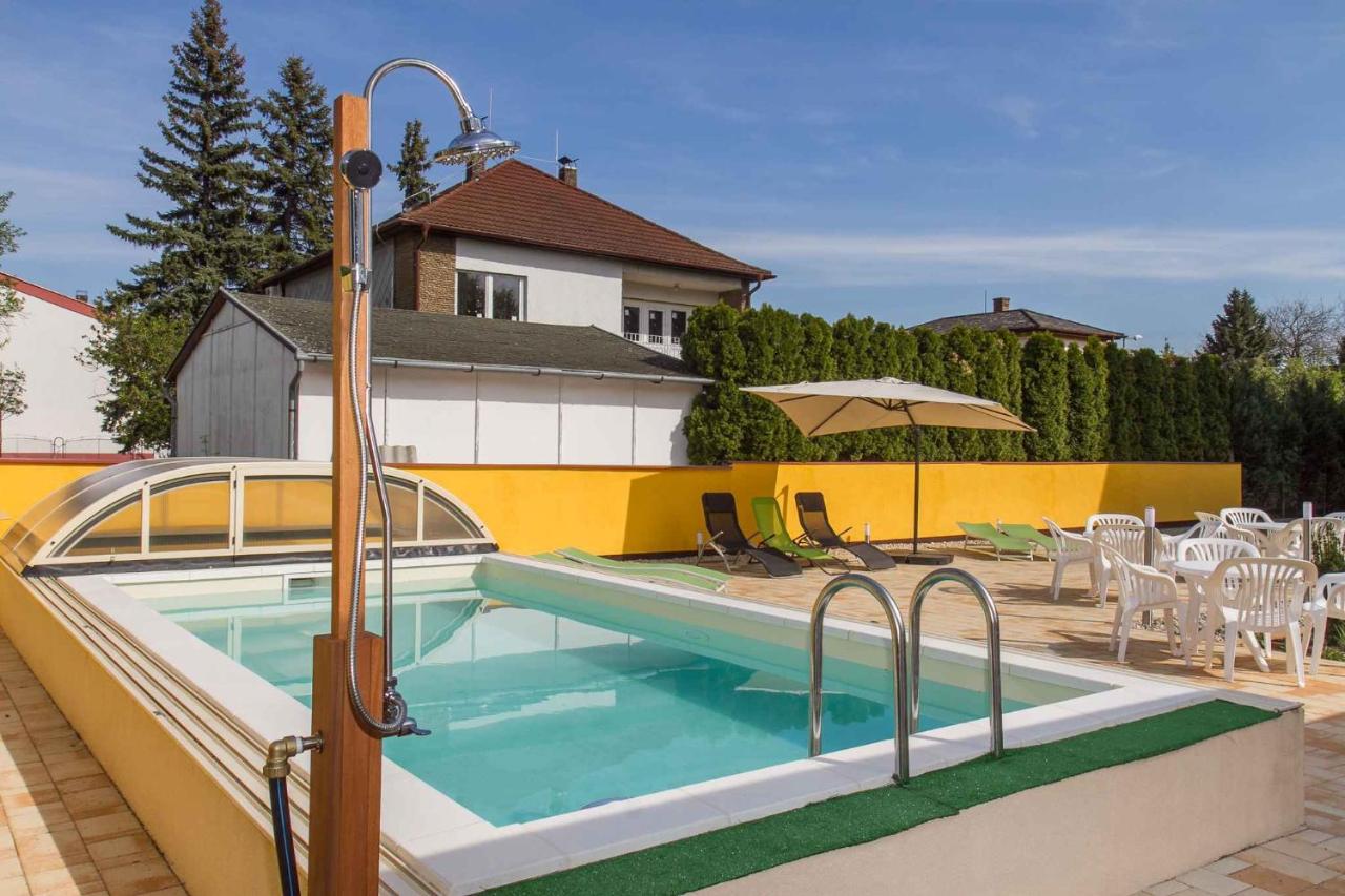 Holiday home in Balatonmariafürdo 19492 - B&B Balatonmáriafürdő