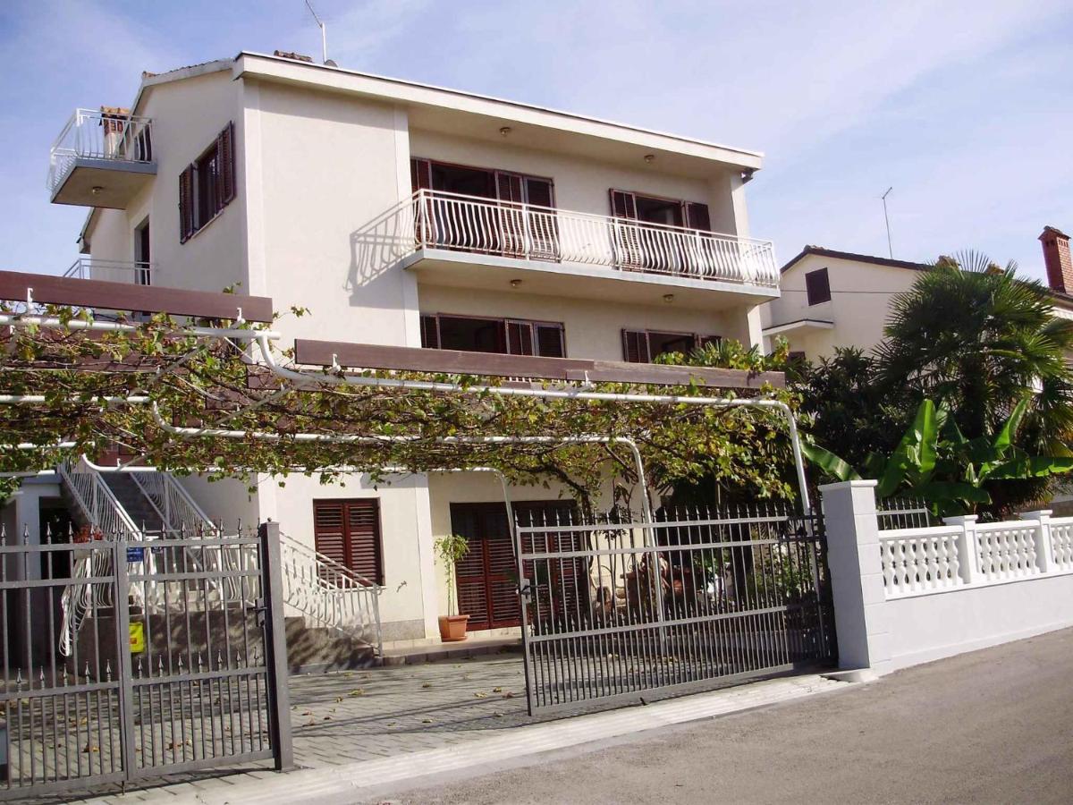 Apartment in Malinska 50 - B&B