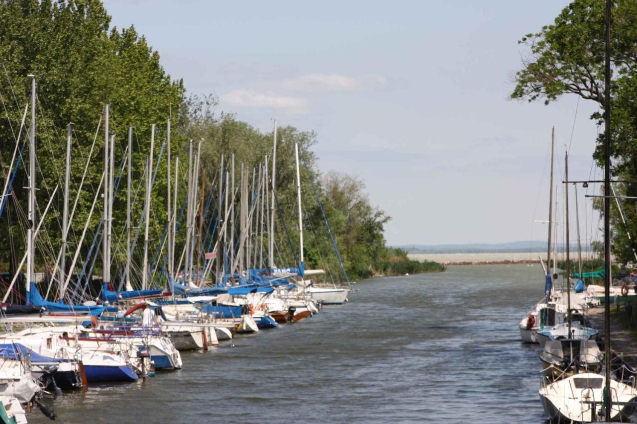 Holiday home in Balatonmariafürdo 33086 - B&B Balatonmáriafürdő