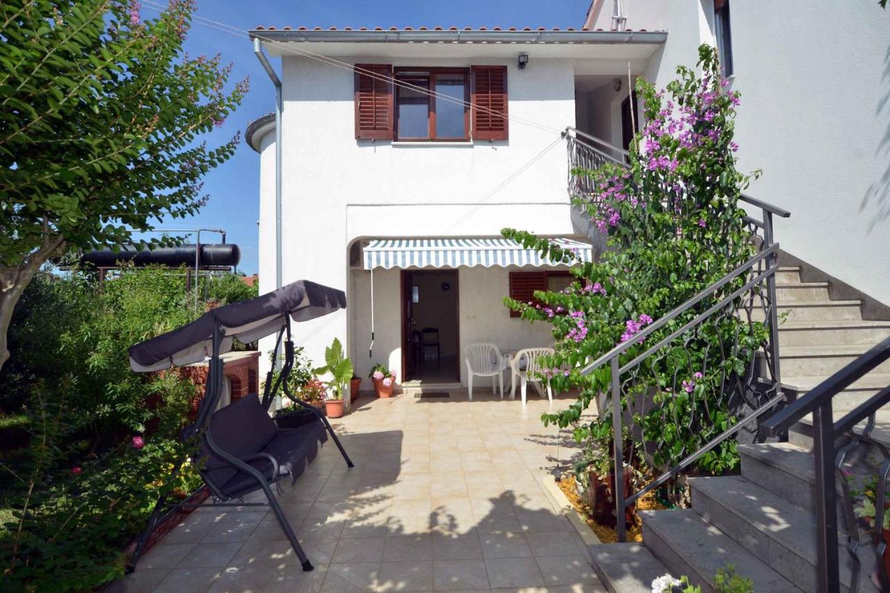 Holiday home in Pula - Istrien 11415 - B&B Pula