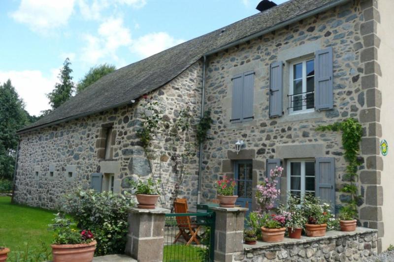 gîtes des abeilles - B&B Saignes