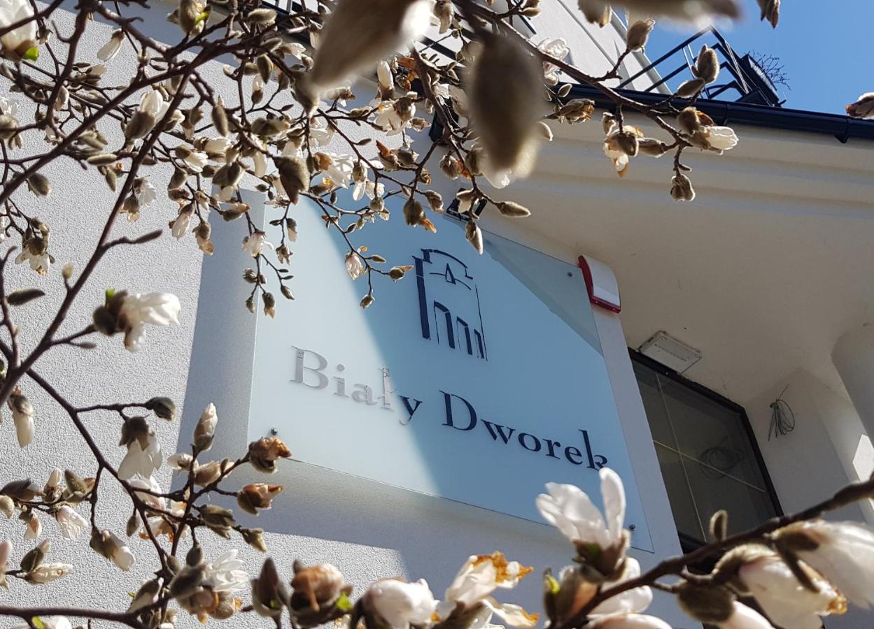 Rezydencja Biały Dworek - B&B
