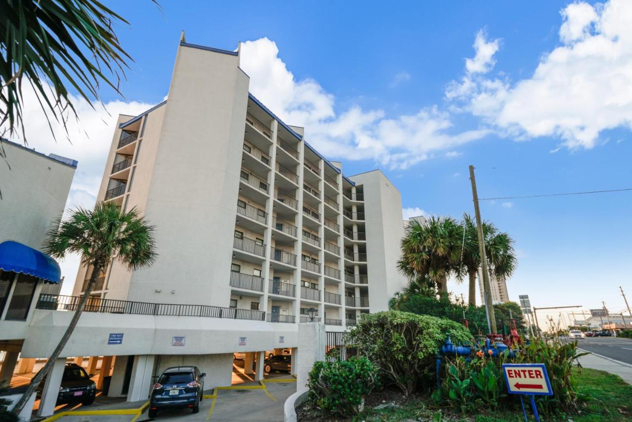 Aquavista Condominiums #206-W by Book That Condo - B&B Panama City Beach